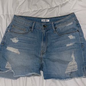 Good American Light Jean Shorts